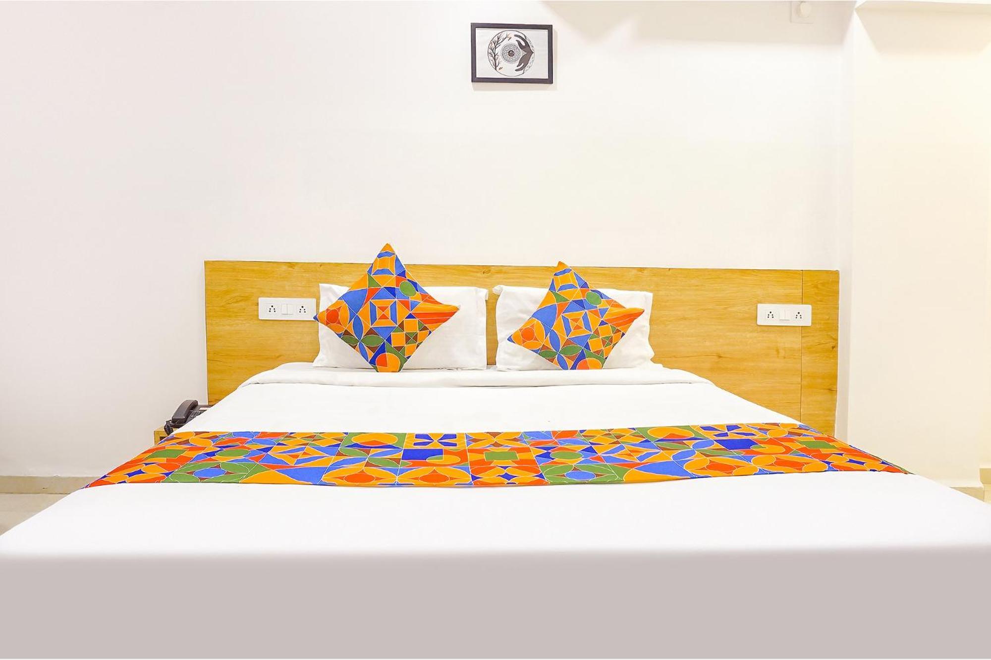 Fabhotel Saffron Inn I - Nr Darshan Museum Pune Ngoại thất bức ảnh