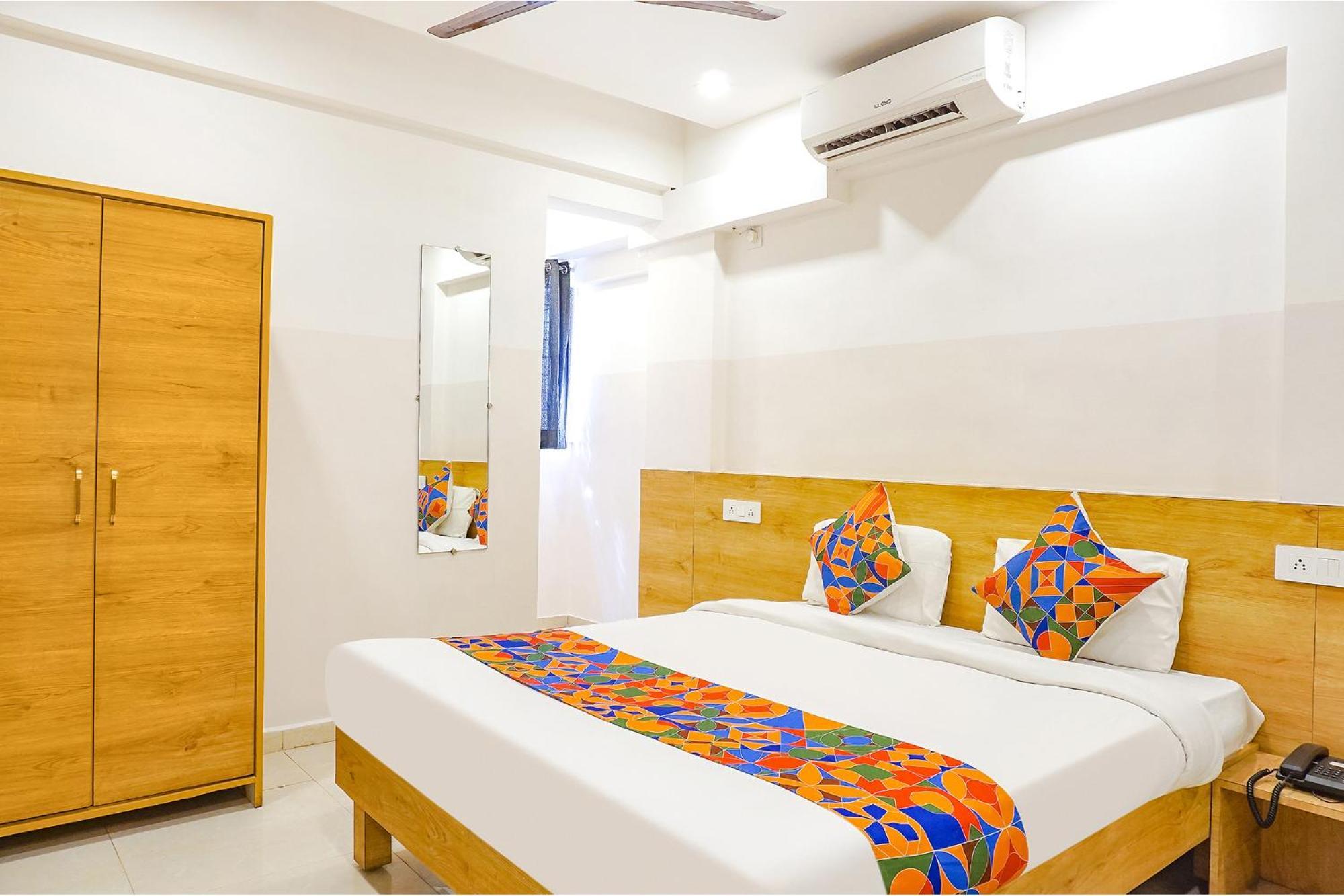 Fabhotel Saffron Inn I - Nr Darshan Museum Pune Ngoại thất bức ảnh