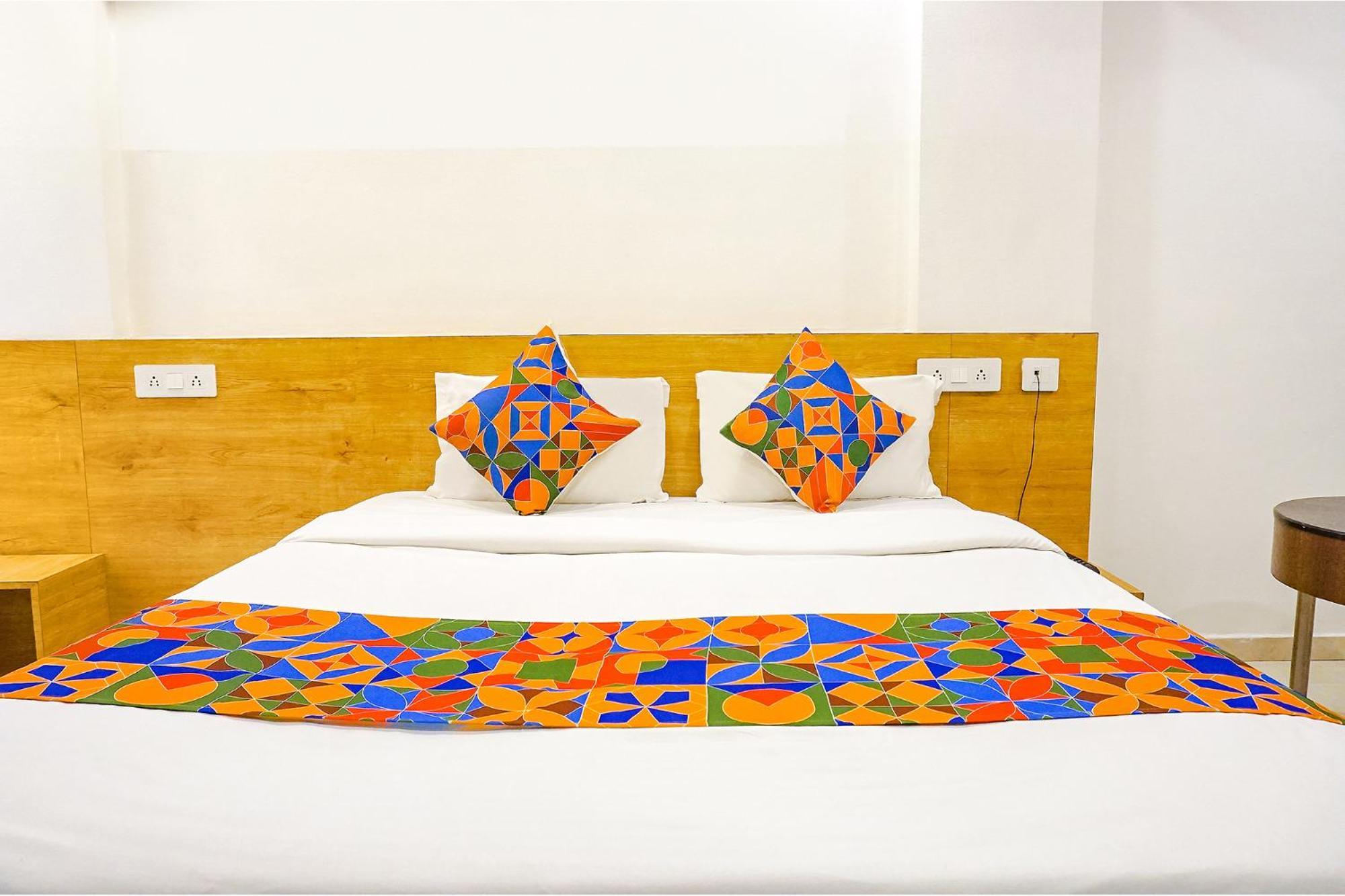 Fabhotel Saffron Inn I - Nr Darshan Museum Pune Ngoại thất bức ảnh