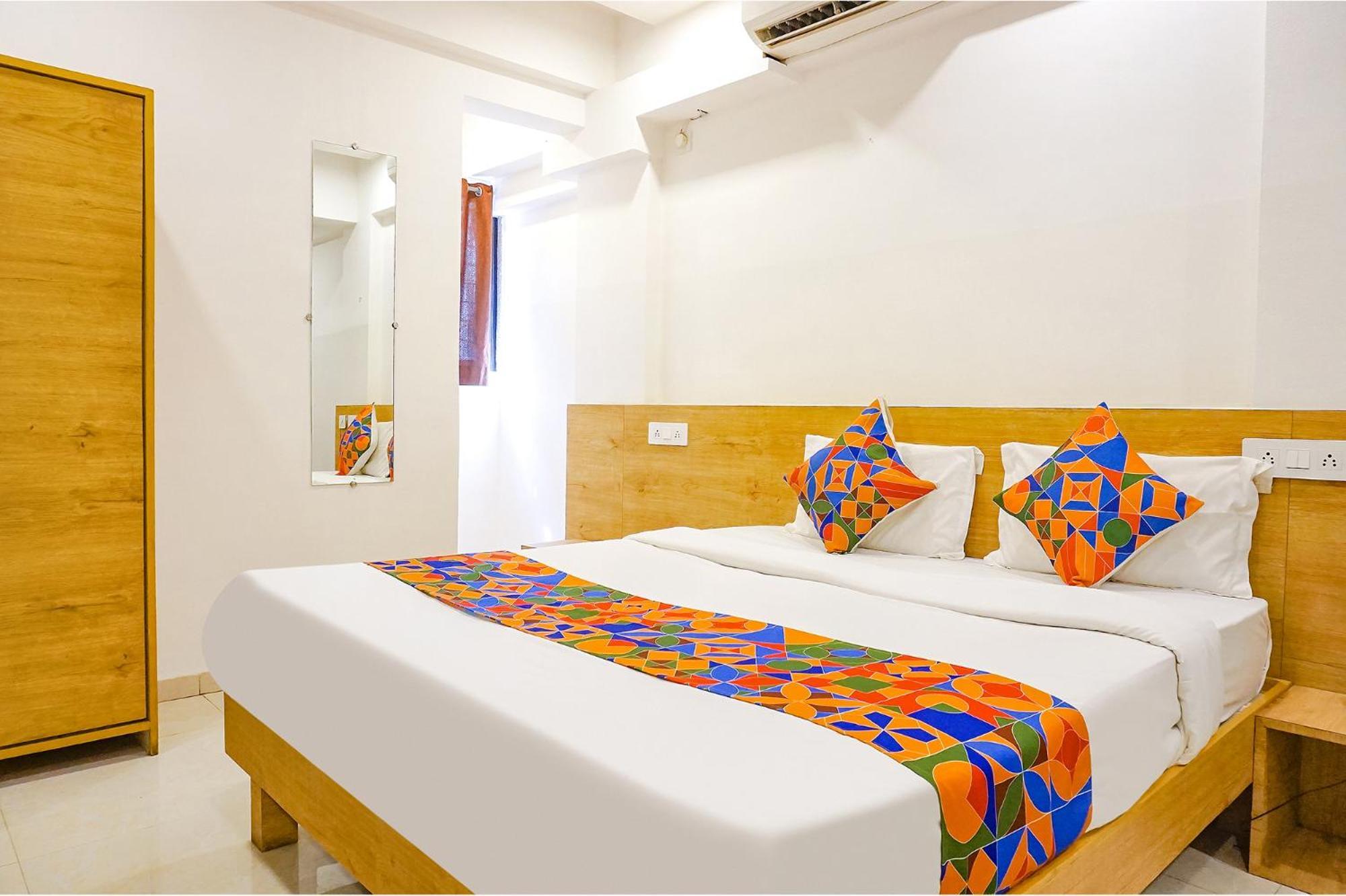 Fabhotel Saffron Inn I - Nr Darshan Museum Pune Ngoại thất bức ảnh