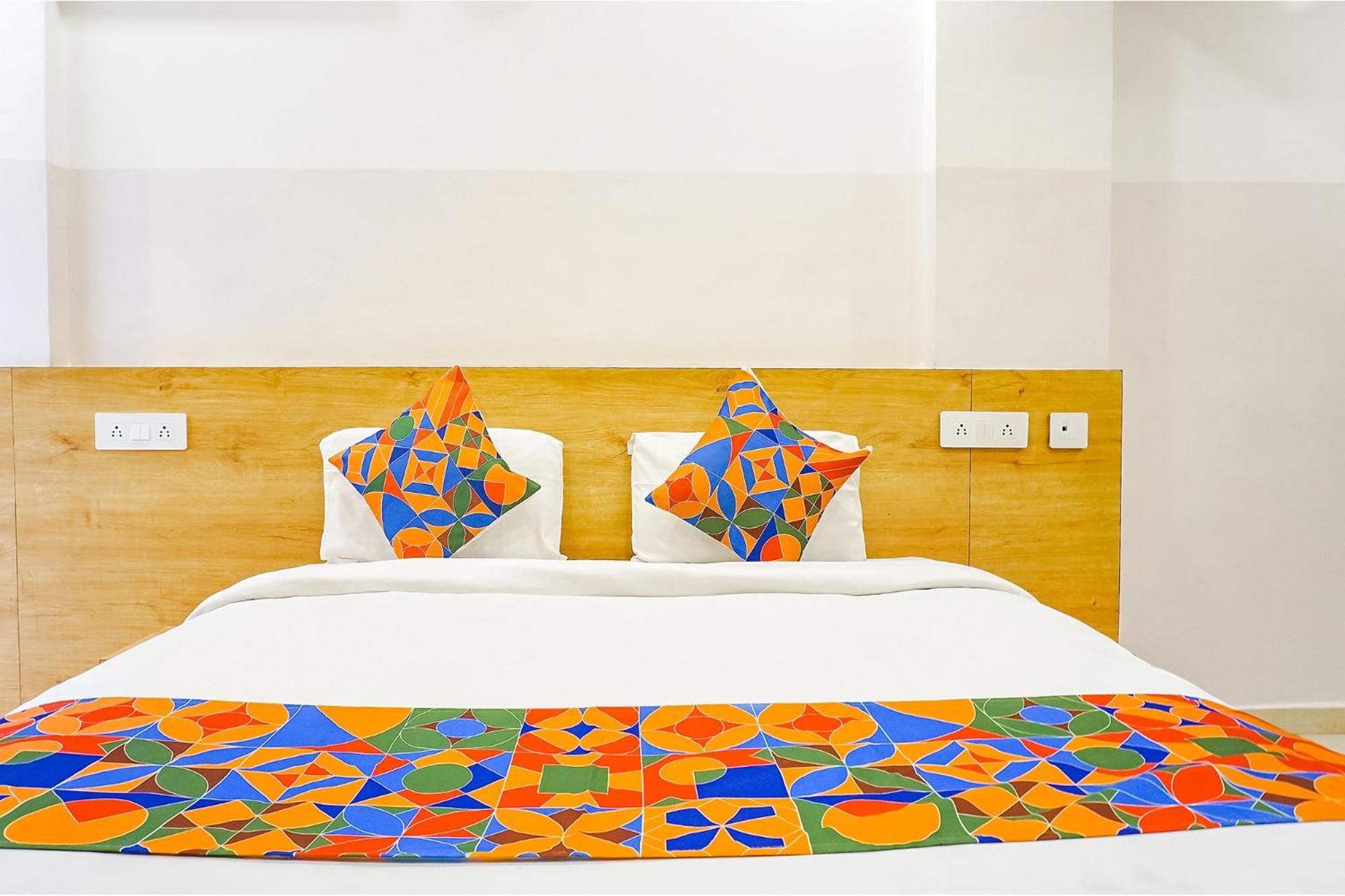 Fabhotel Saffron Inn I - Nr Darshan Museum Pune Ngoại thất bức ảnh